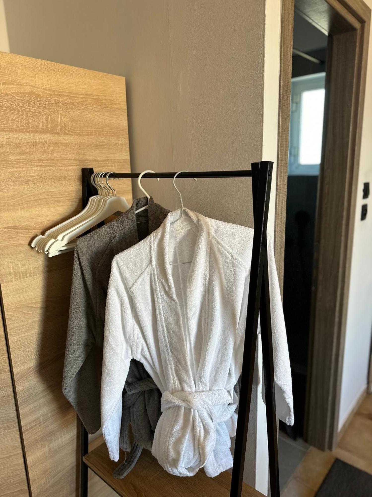 Νεάπολη Apartment Larissa Bagian luar foto