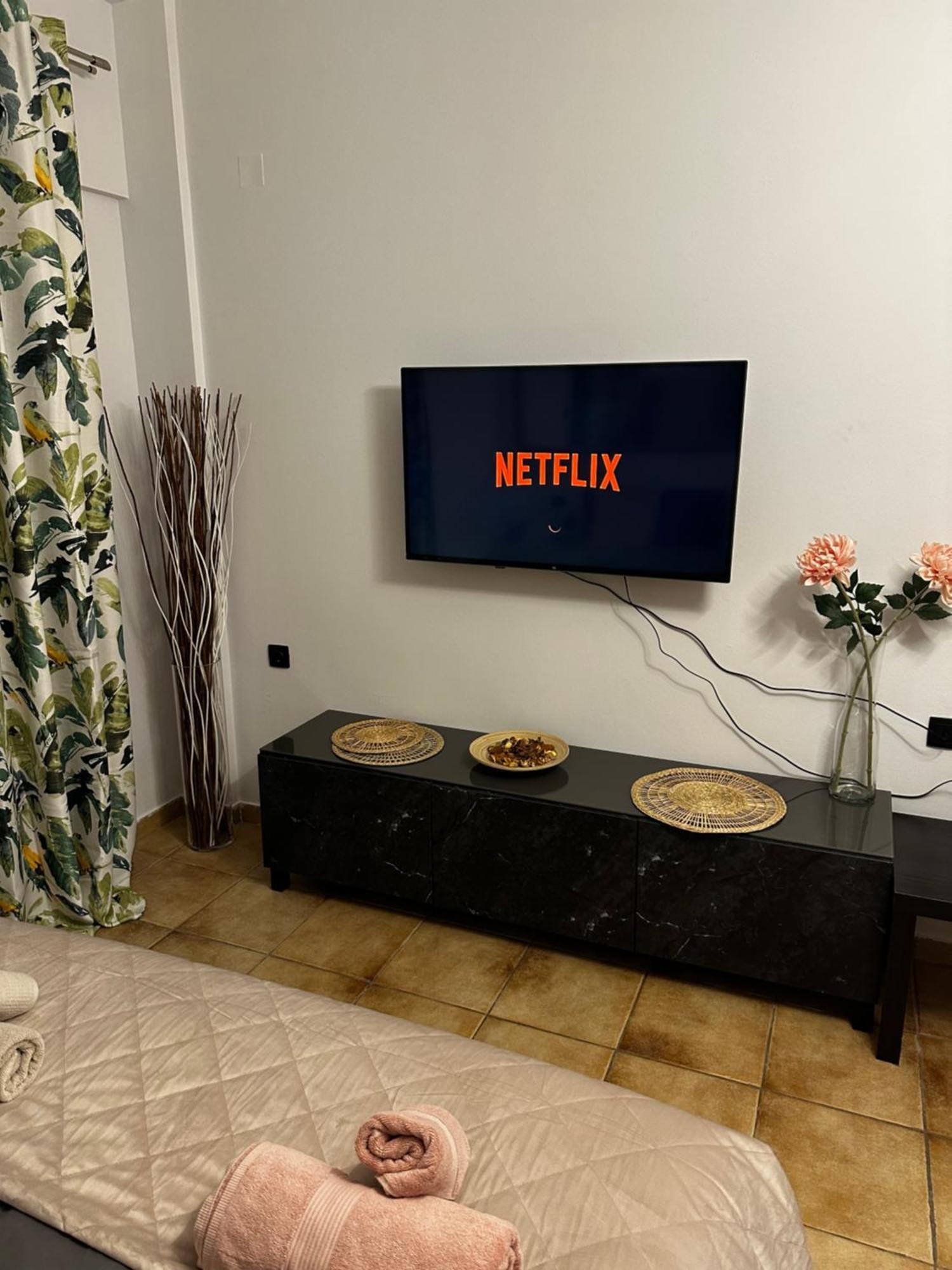 Νεάπολη Apartment Larissa Bagian luar foto