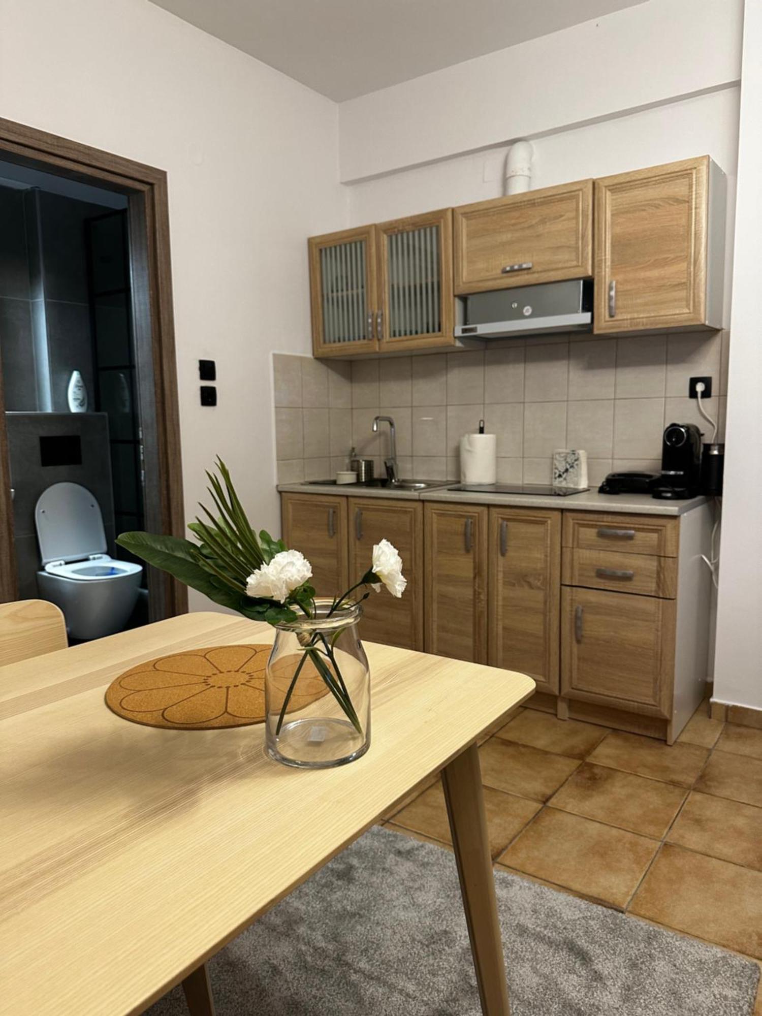 Νεάπολη Apartment Larissa Bagian luar foto