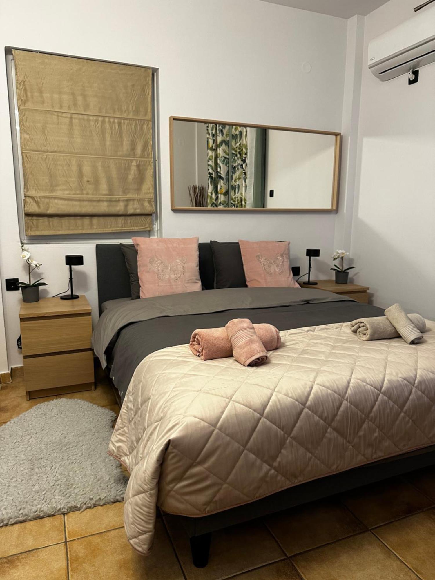 Νεάπολη Apartment Larissa Bagian luar foto