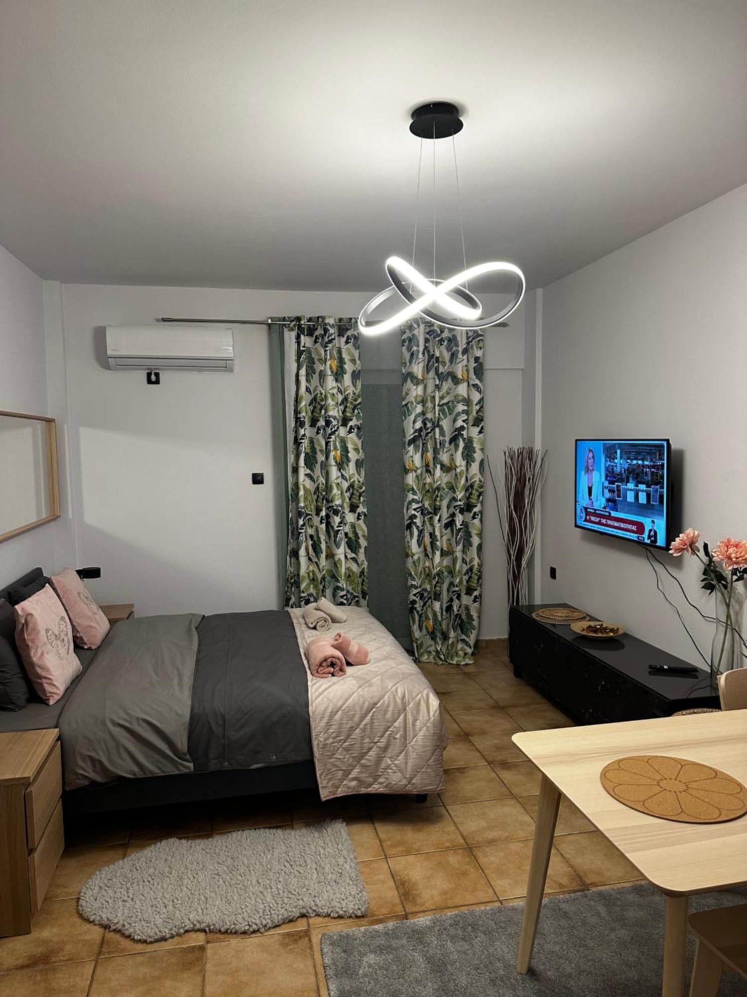 Νεάπολη Apartment Larissa Bagian luar foto