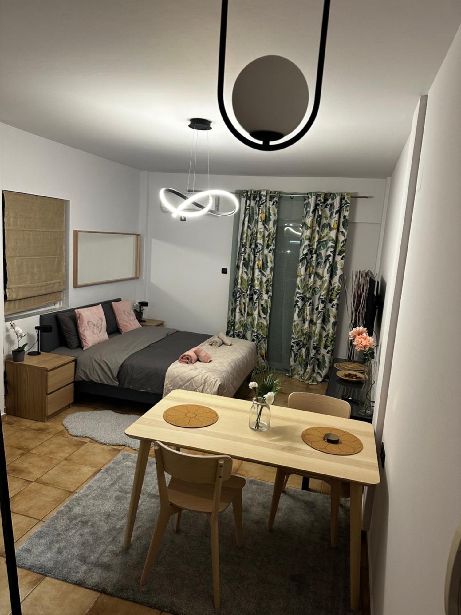 Νεάπολη Apartment Larissa Bagian luar foto